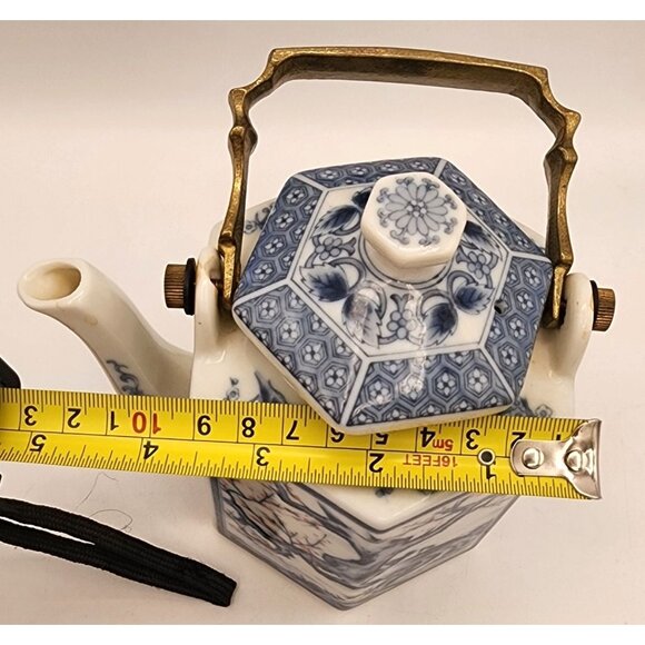 VTG Asian Dolphin China Teapot and Cups Set, Dynasty Blue & White Brass Handle - Picture 8 of 15